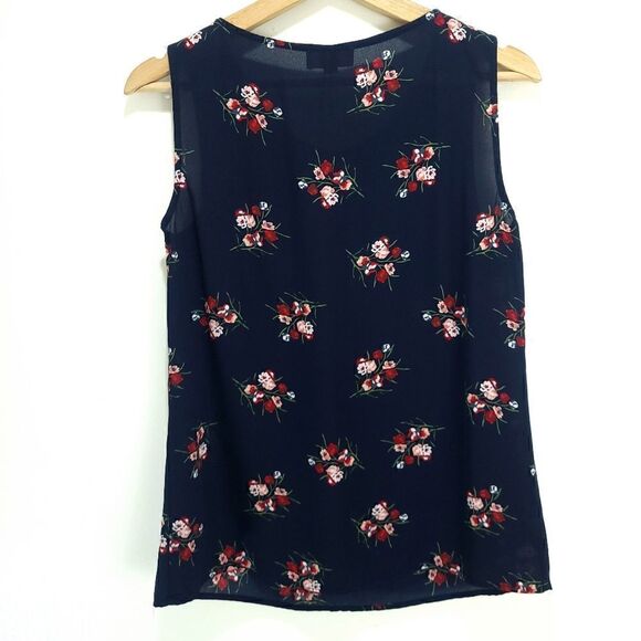 LOFTāNavyā&āFloralsĀ SleevelessāBlouse - Picture 5 of 6